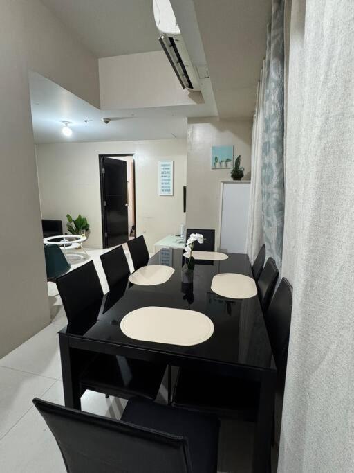 Budget In 81 Newport Near Terminal 1 Bedroom C6-3h Manila