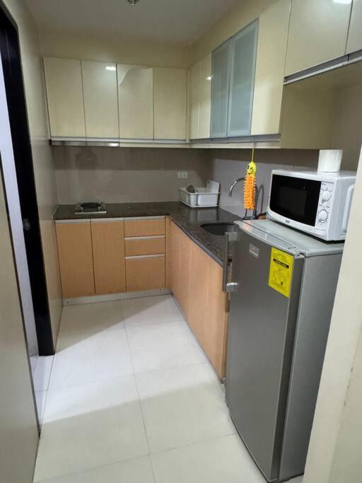 Apartment Budget In 81 Newport Near Terminal 1 Bedroom C6-3h