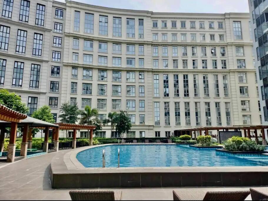 Budget In 81 Newport Near Terminal 1 Bedroom C6-3h *