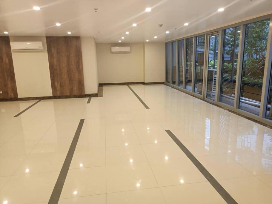 Budget In 81 Newport Near Terminal 1 Bedroom C6-3h *