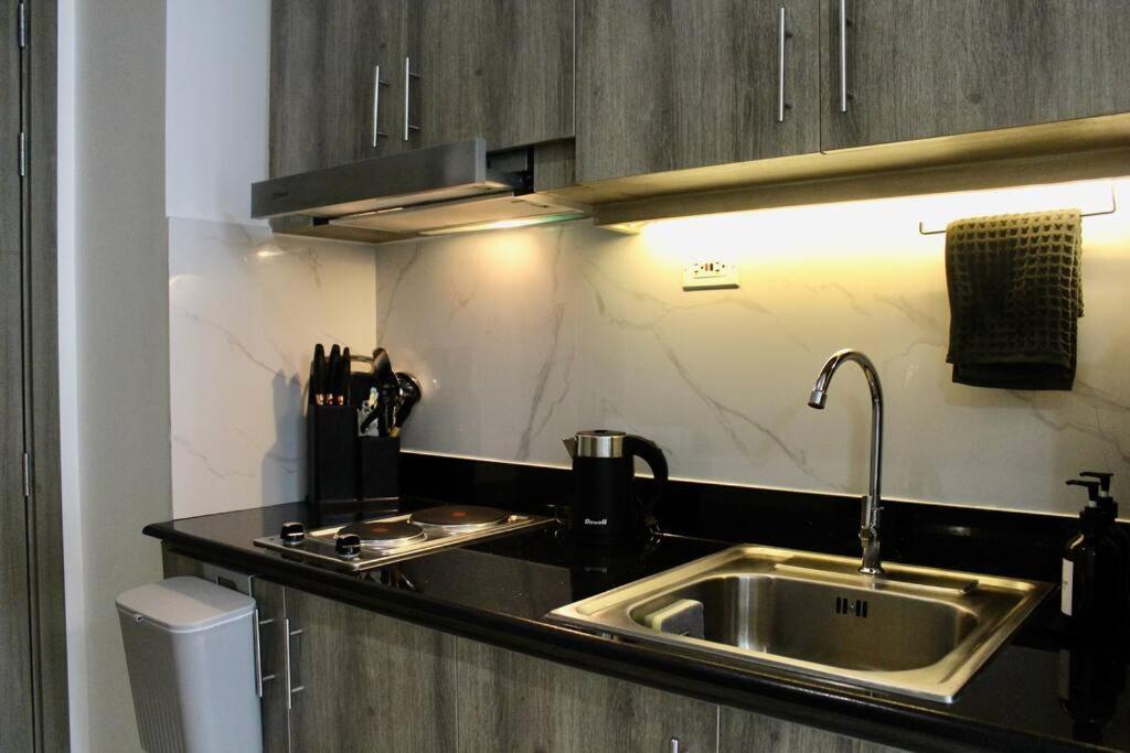 1br Skyview Serenity Fame Apartment Manila