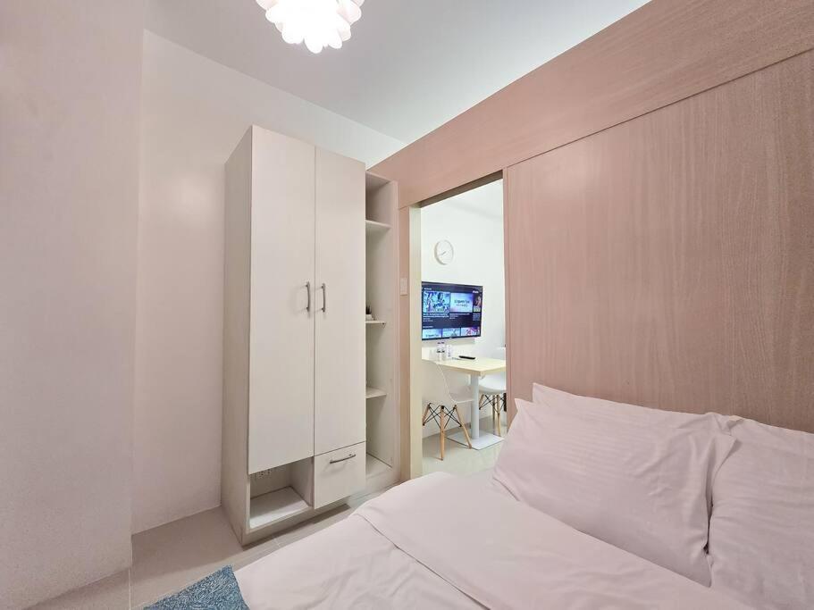 1br Condotel W Balcony Sm Light Residences #lt09 Apartment Manila