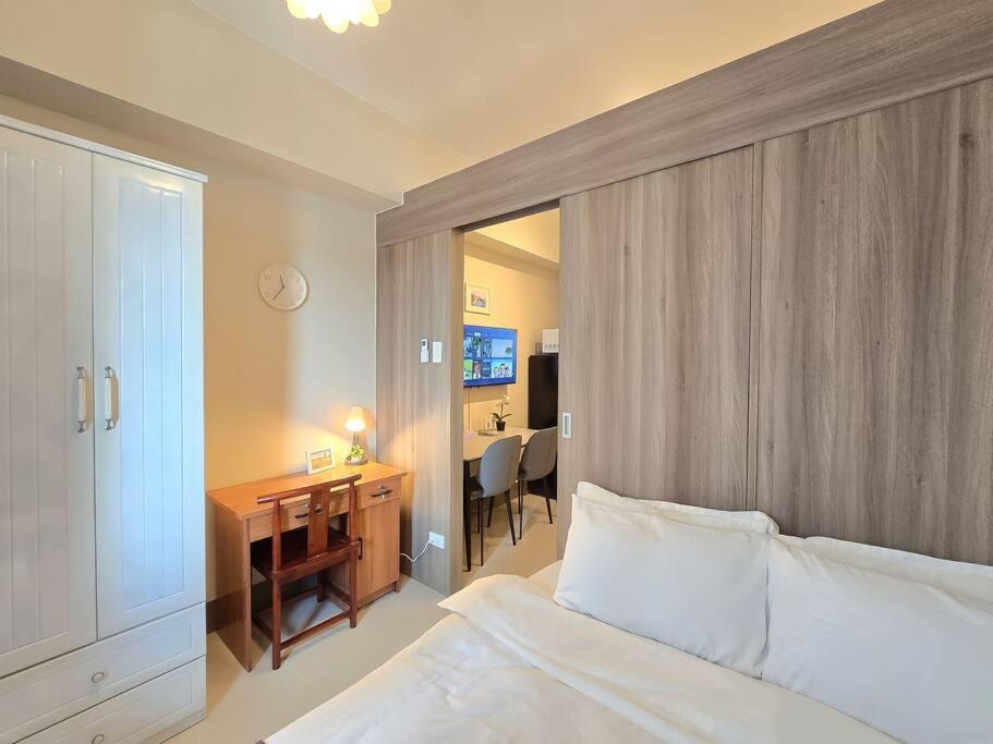 Apartment 1br Unit Condotel W Balcony Fame Residences #fm58