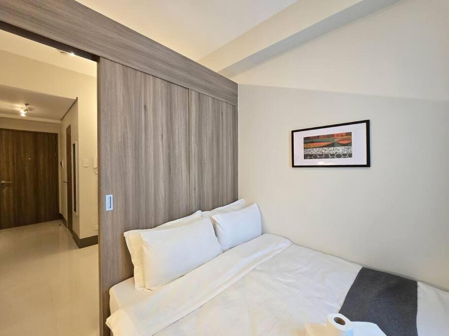 1br Unit Condotel W Balcony Fame Residences #fm58