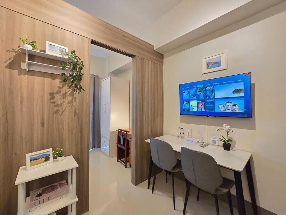 1br Unit Condotel W Balcony Fame Residences #fm58