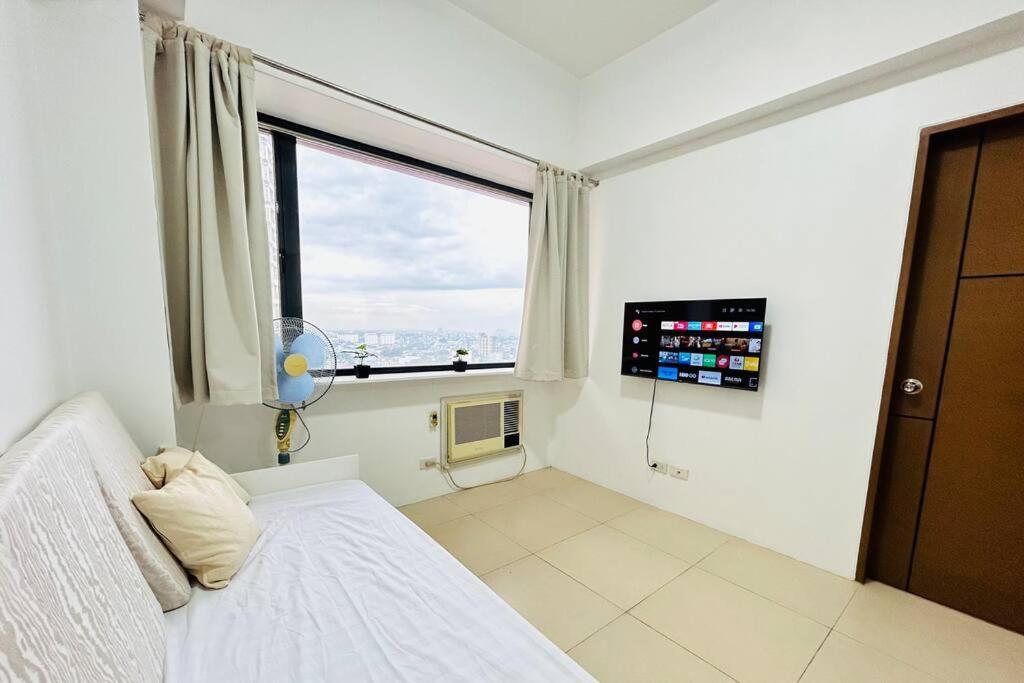 Apartment Budget At Ace By The Famous Indoor Water Manila