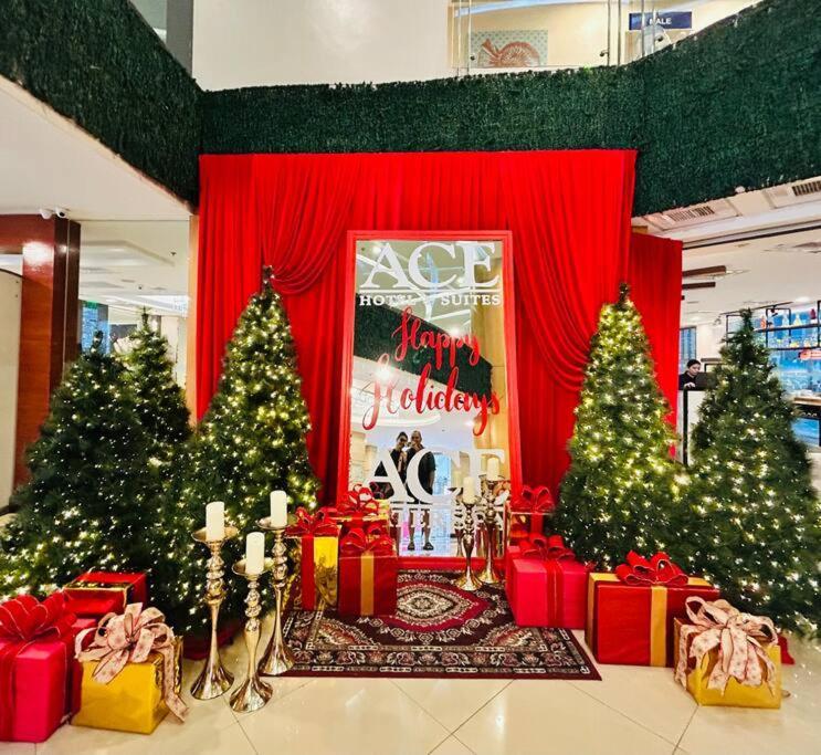 Budget At Ace By The Famous Indoor Water