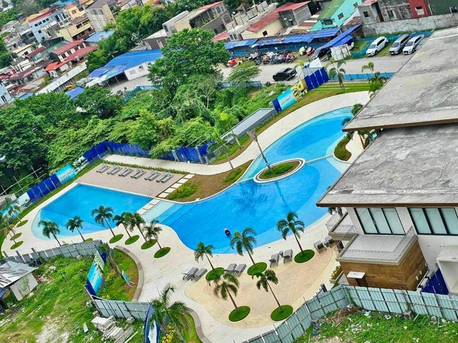 Summer Vibe At The Heart Of Taguig City! Apartment Manila