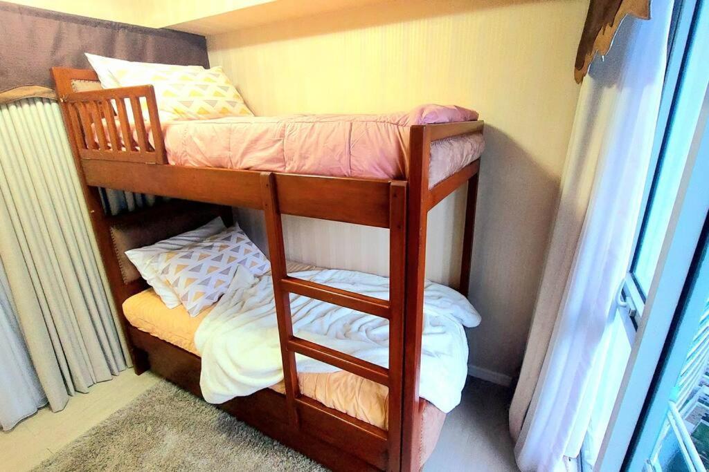 Promo 2-br Penthouse With Pool And View In Azure Apartment Manila