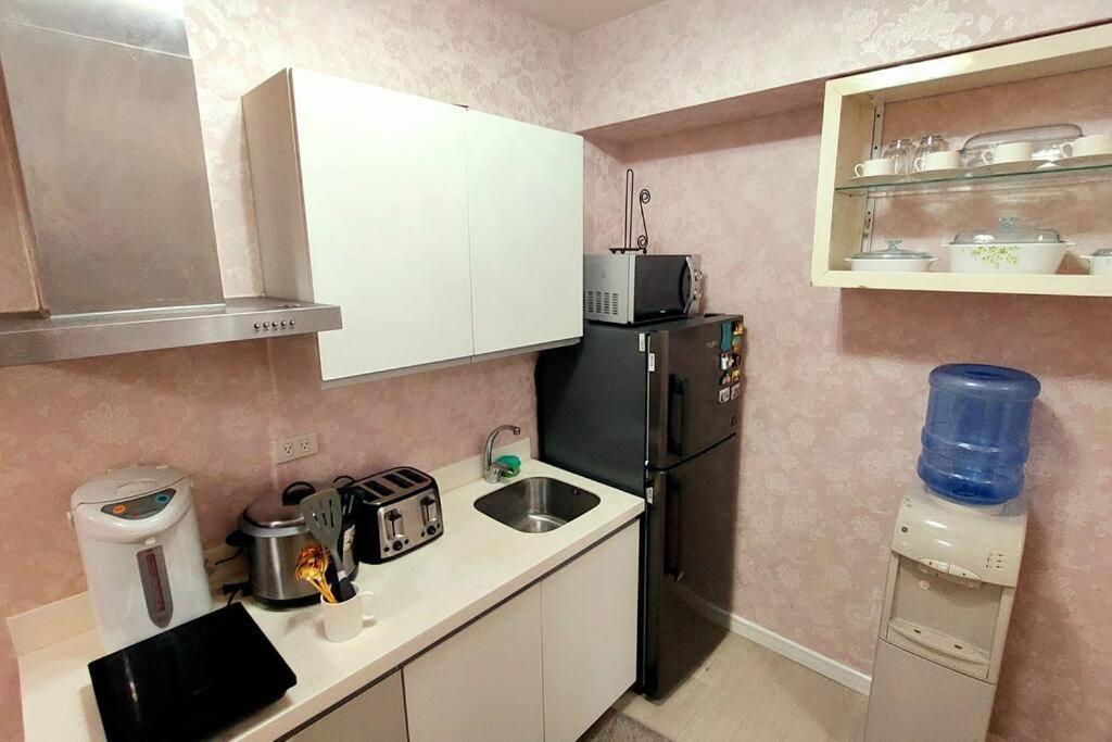 Promo 2-br Penthouse With Pool And View In Azure Apartment