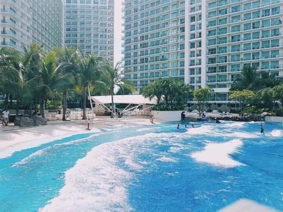 Promo 2-br Penthouse With Pool And View In Azure Manila