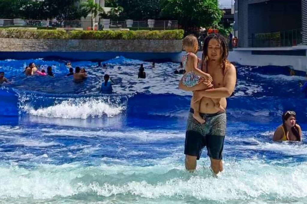 Apartment Promo 2-br Penthouse With Pool And View In Azure Manila