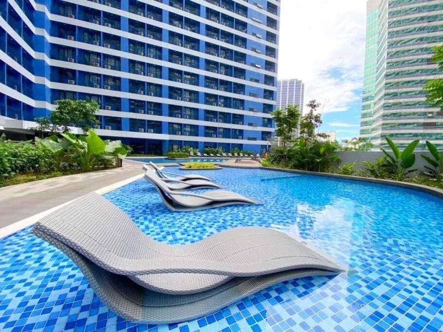 Air Residences Makati Netflix 200 Mbps Digital Door Lock Manila