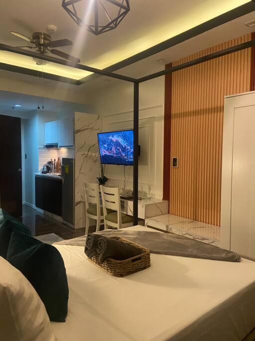 Air Residences Makati Netflix 200 Mbps Digital Door Lock * Manila