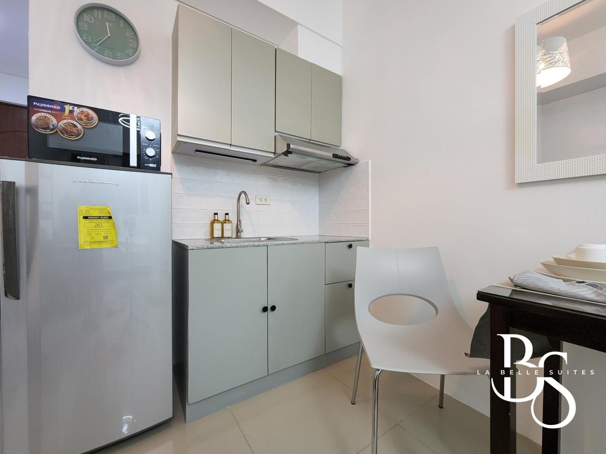 The Beacon Makati New Renovated Ayala Greenbelt Cbd Makati Ph Apartment Manila