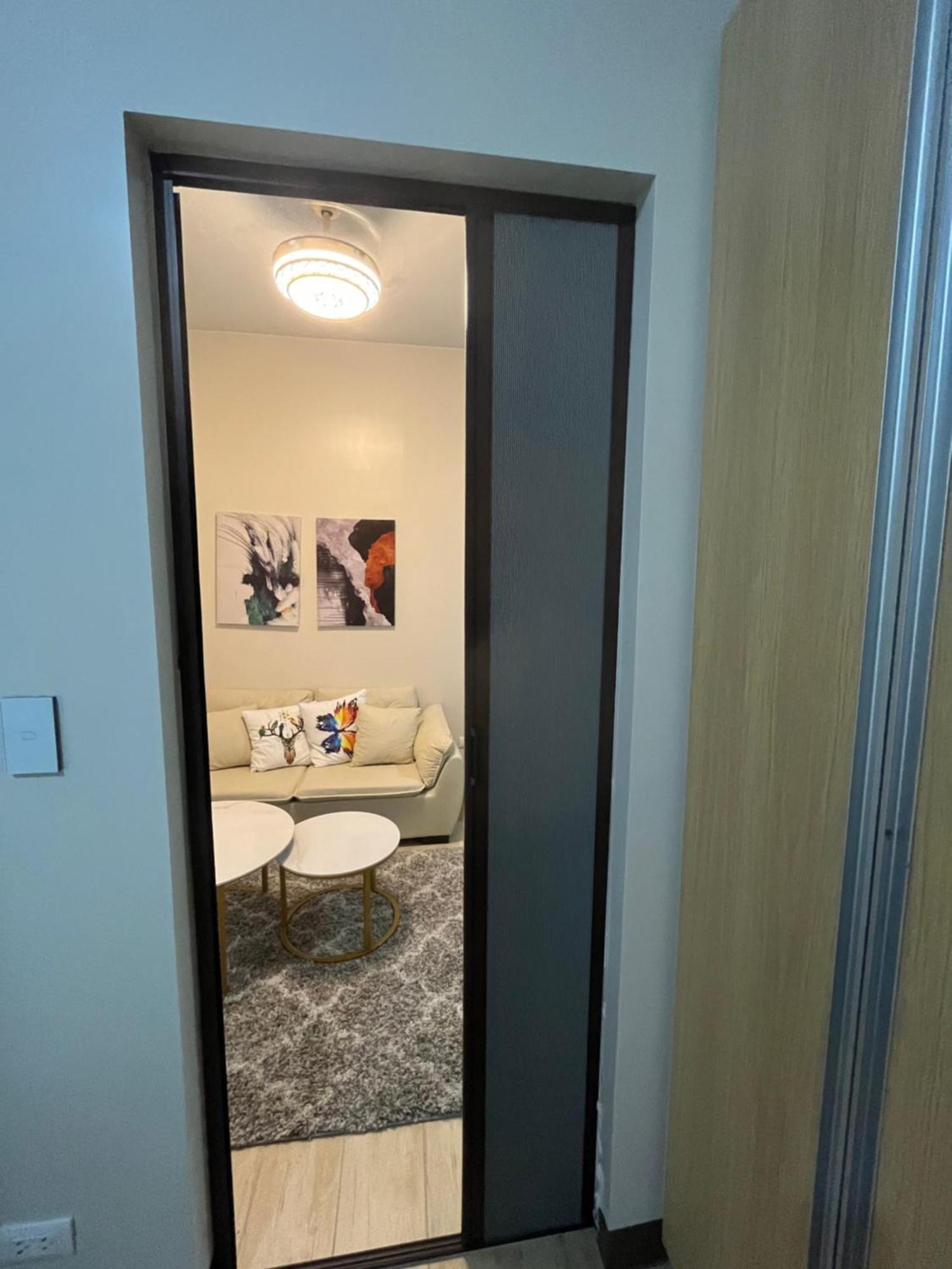 Gentry Manor With Wifi,balcony Near Okada,moa&naia 8q Apartment Manila