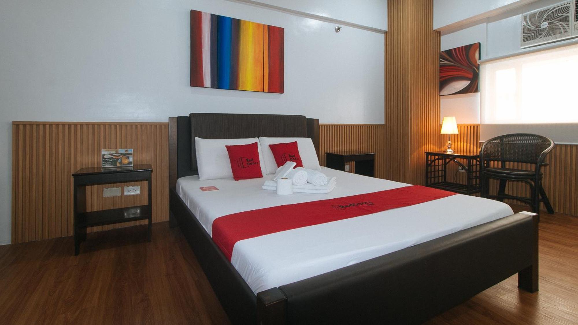 Reddoorz At Bp International Powerhouse Inc Near Sm Hotel 4*