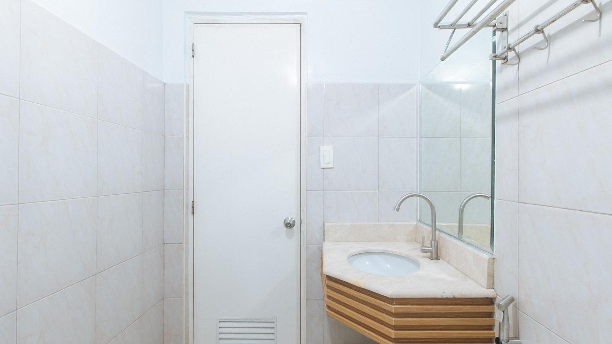 Hotel Reddoorz At Bp International Powerhouse Inc Near Sm 4*