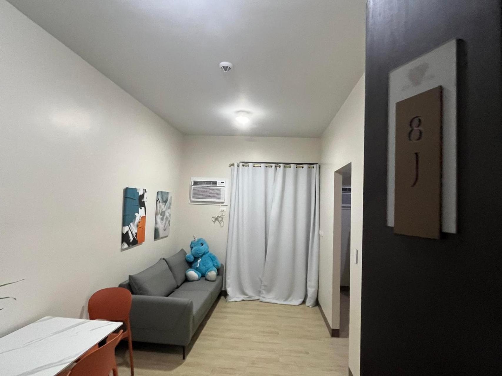 Okada Complex 1br With Balcony View, Sofa, Queen Bed And Wifi 8j Apartment