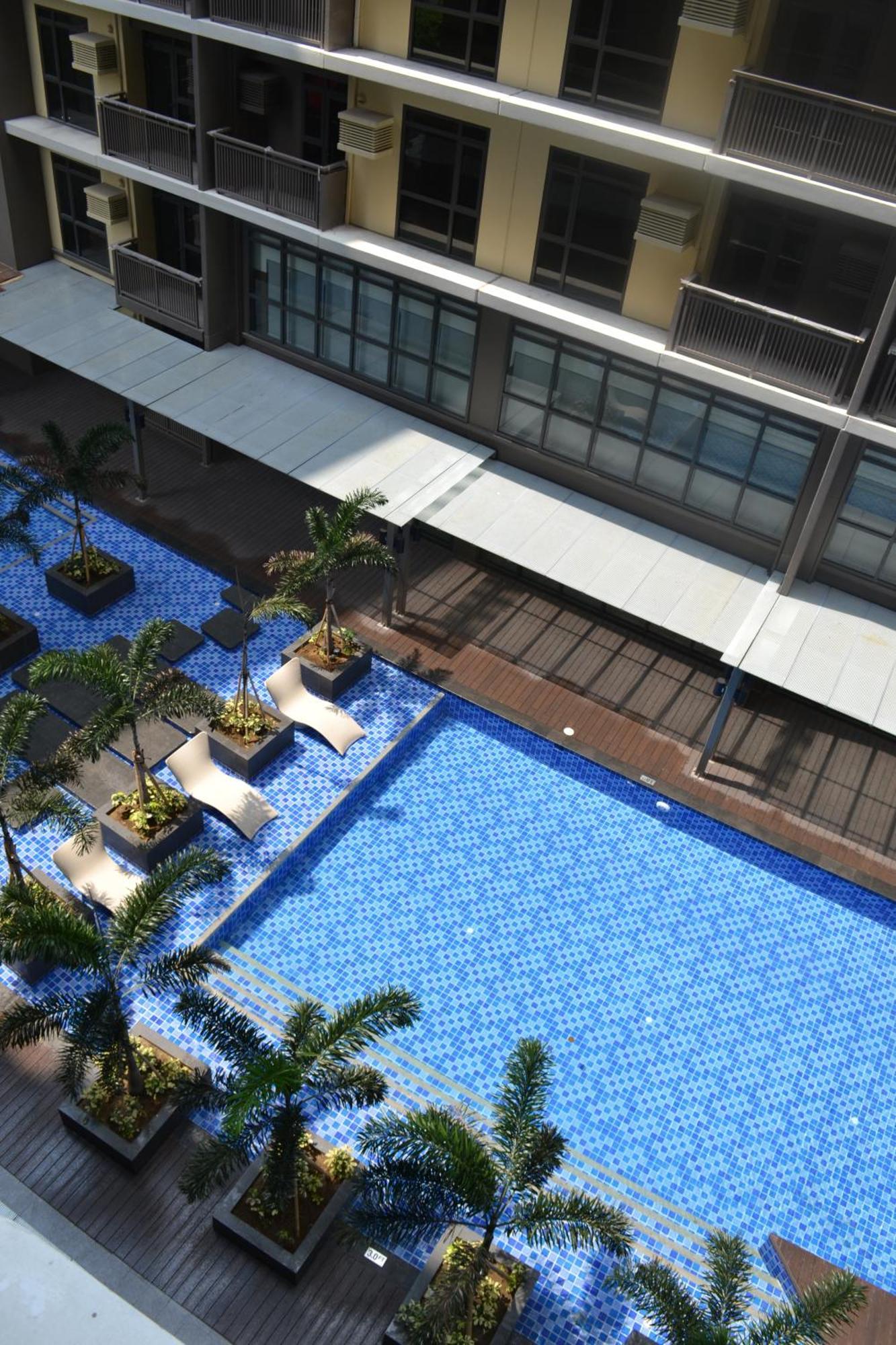 Okada Complex 1br With Balcony View, Sofa, Queen Bed And Wifi 8j Apartment *