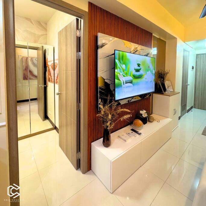 Crib2go Benz With Pool View * Manila