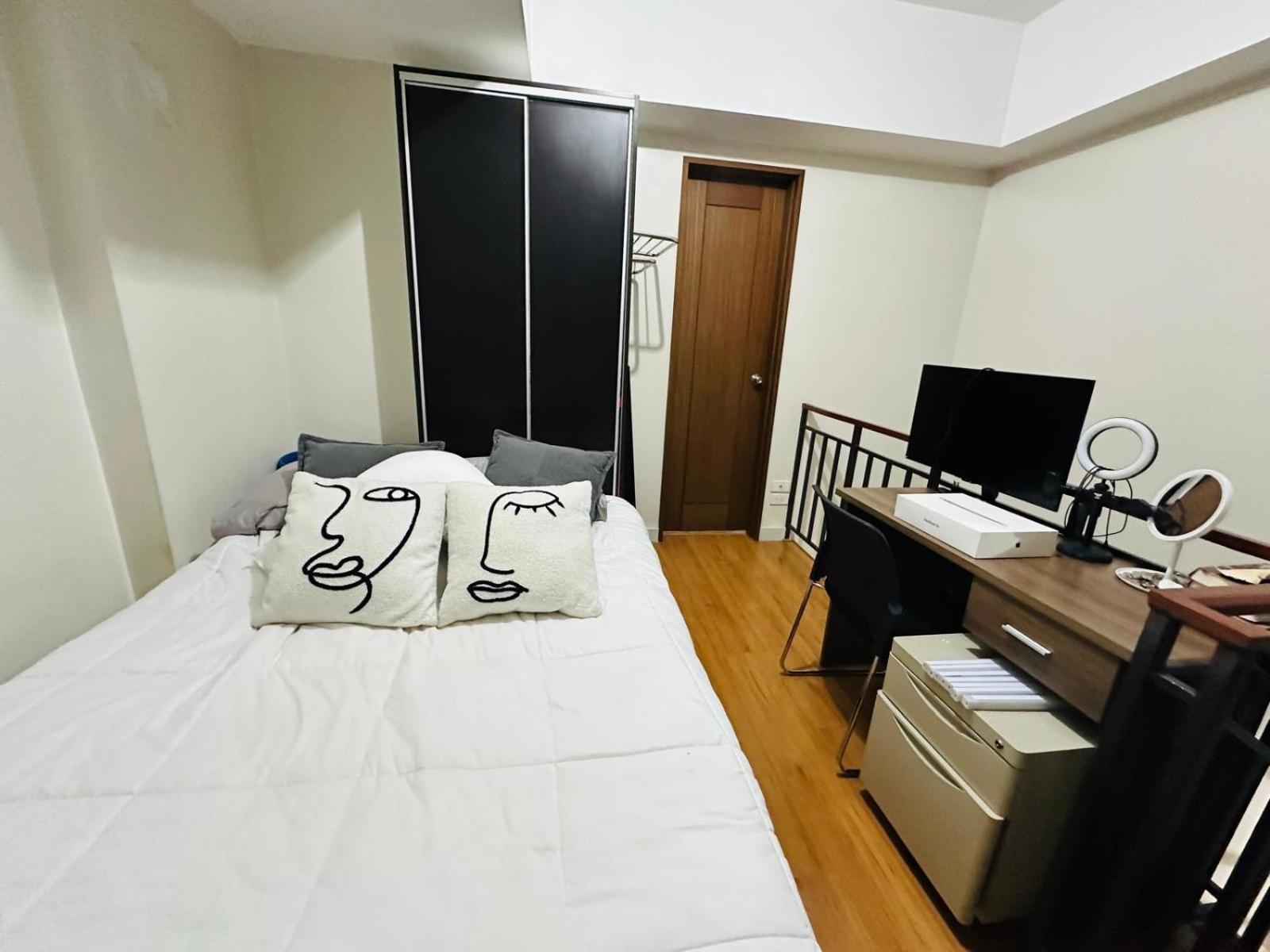 Modern 1br Loft, Center Apartment Manila