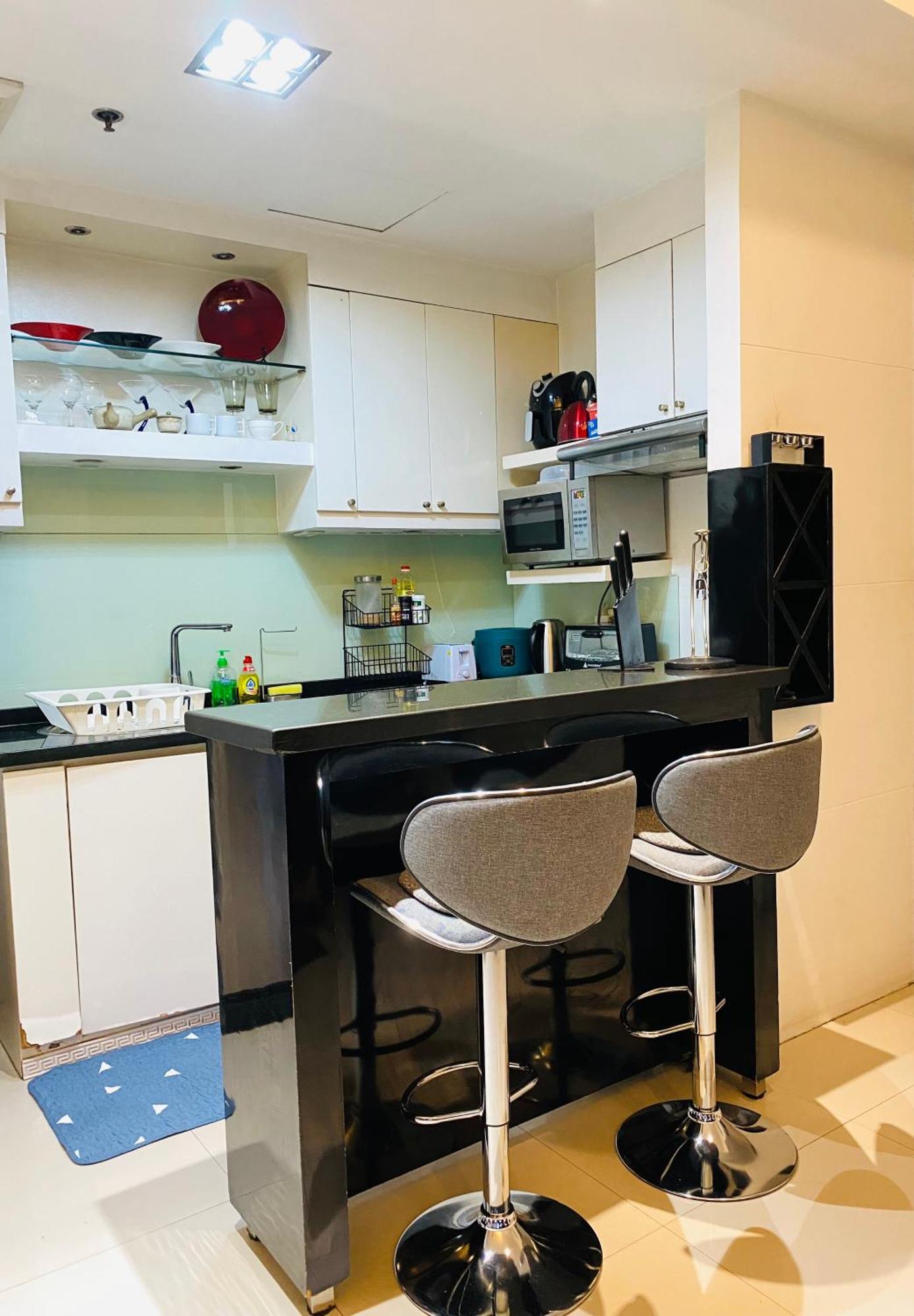 Beautiful And Spacious 2 Real Bedrooms 2 Bathrooms In Bgc Global * Manila