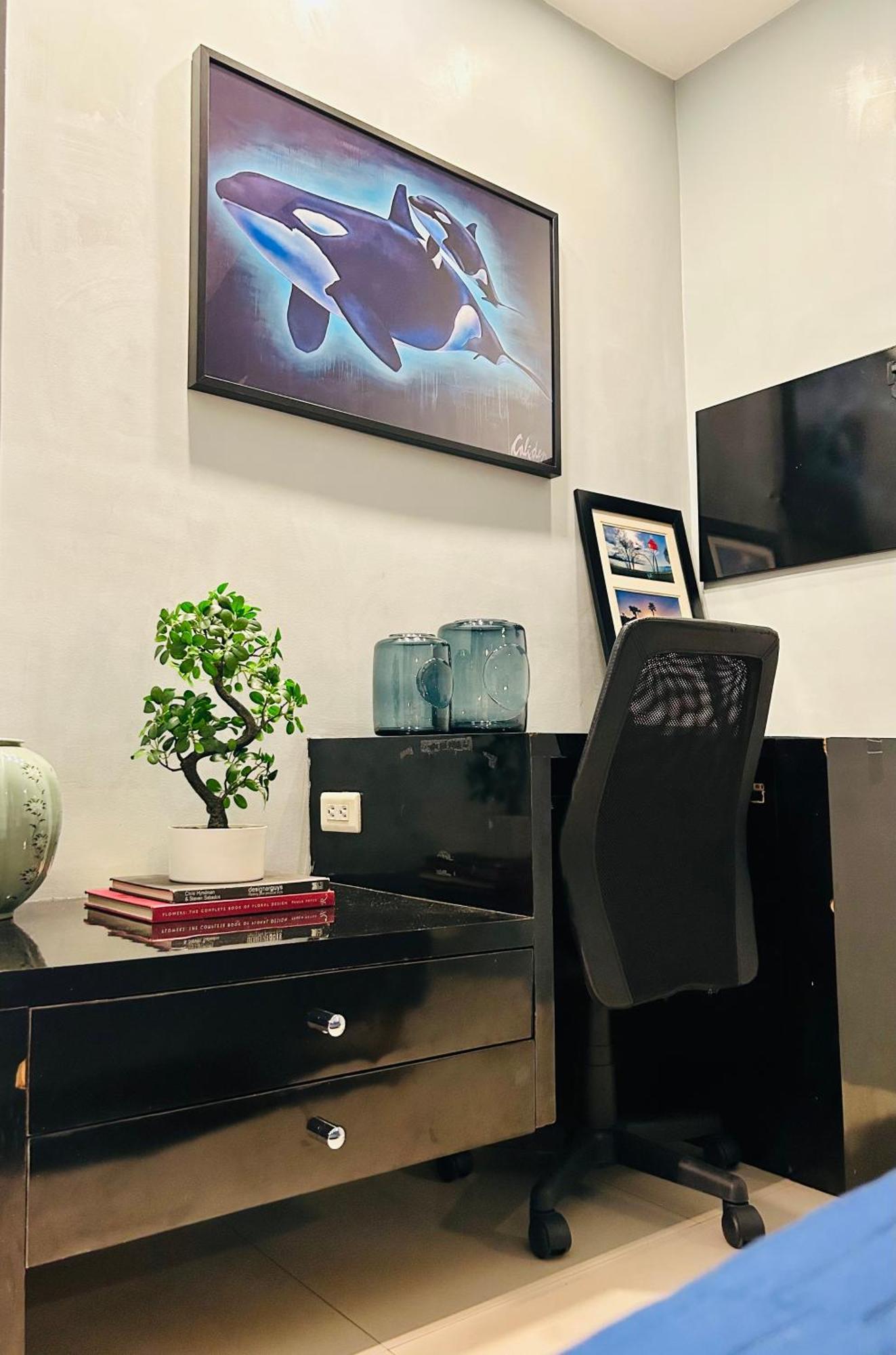 Beautiful And Spacious 2 Real Bedrooms 2 Bathrooms In Bgc Global Manila