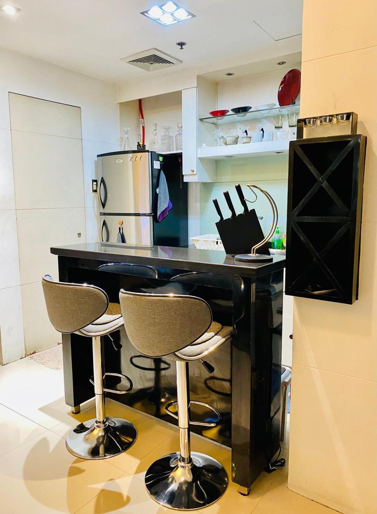 Beautiful And Spacious 2 Real Bedrooms 2 Bathrooms In Bgc Global Apartment *