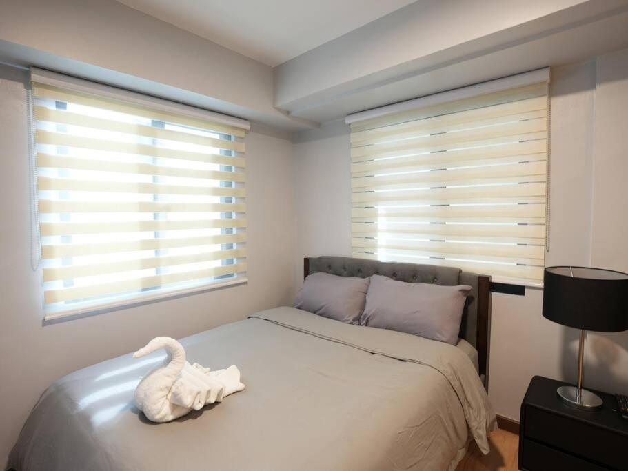 High Floor 2br In Knightsbridge Residences Makati Apartment *