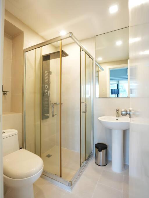 High Floor 2br In Knightsbridge Residences Makati *