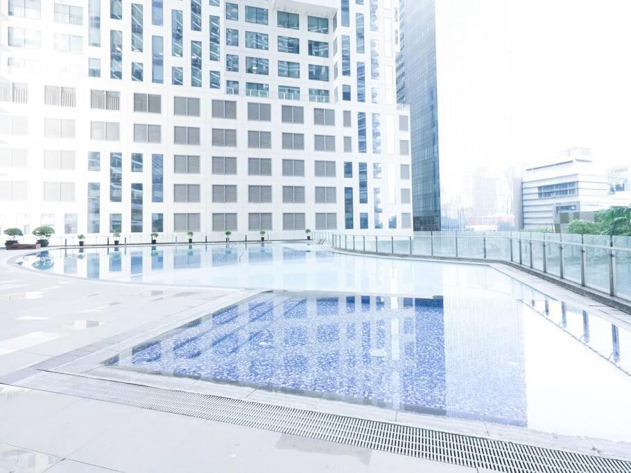 Apartment High Floor 2br In Knightsbridge Residences Makati