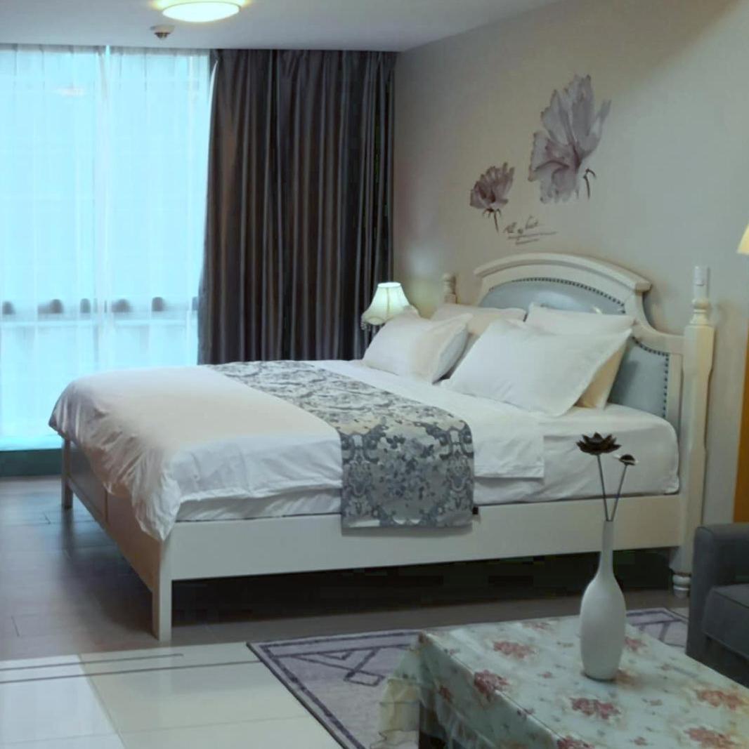 Apartment One Uptown Residences *