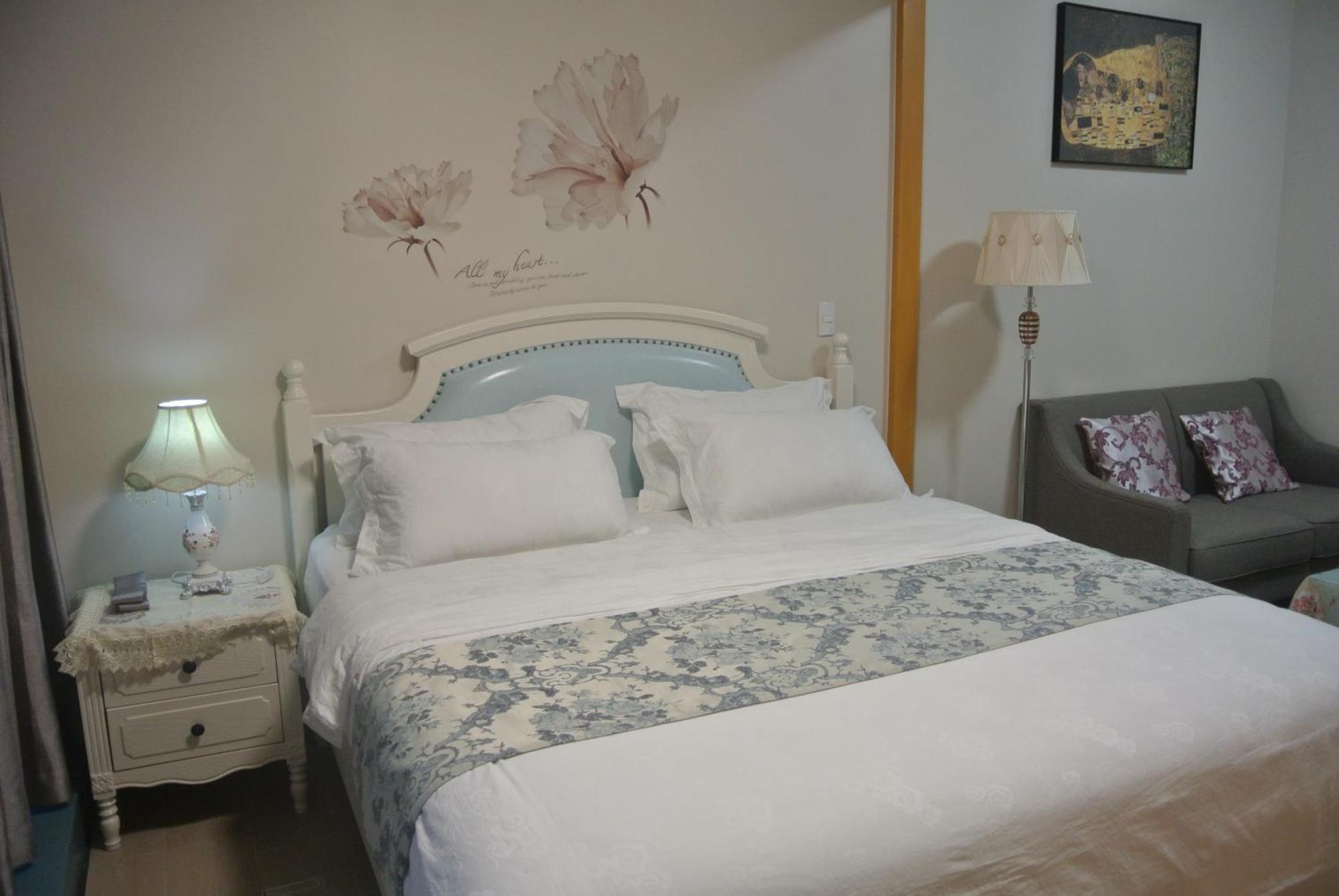 One Uptown Residences Apartment *