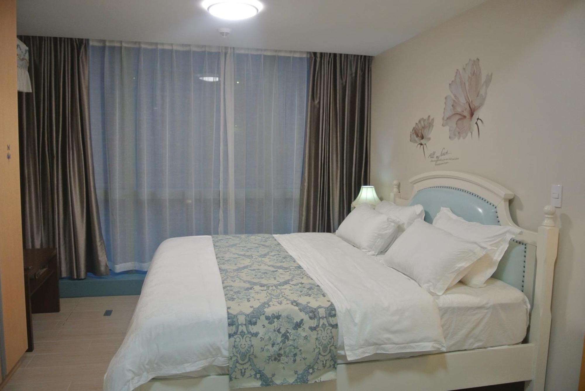 One Uptown Residences Apartment Manila