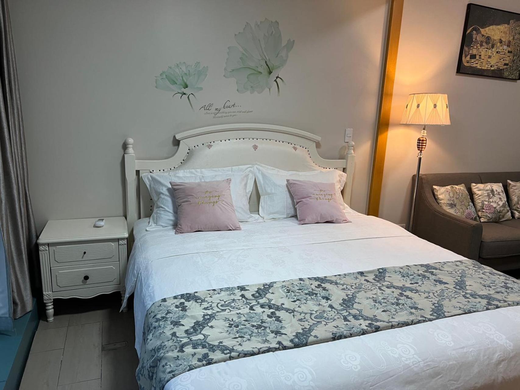 Apartment One Uptown Residences