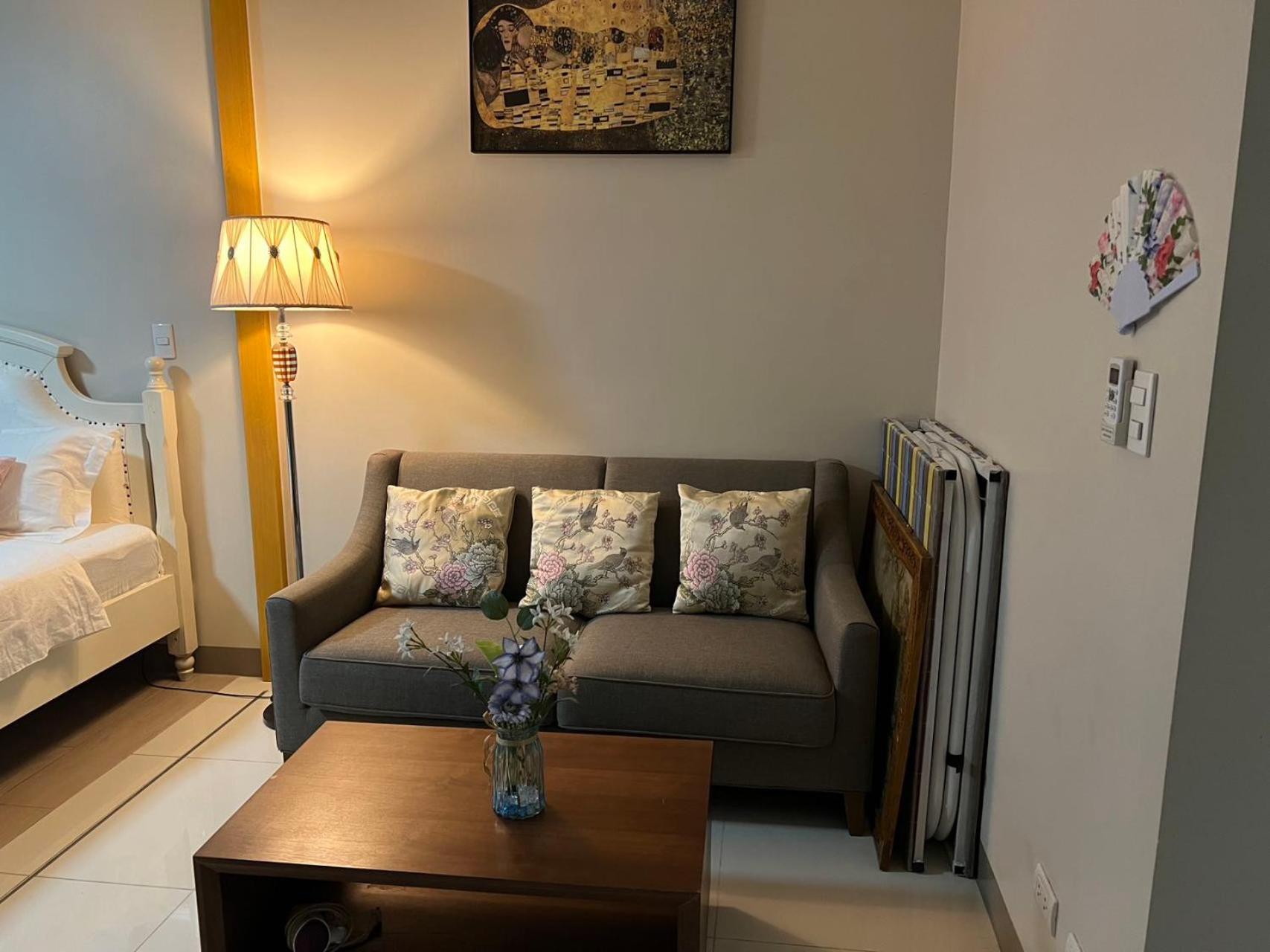One Uptown Residences Apartment *