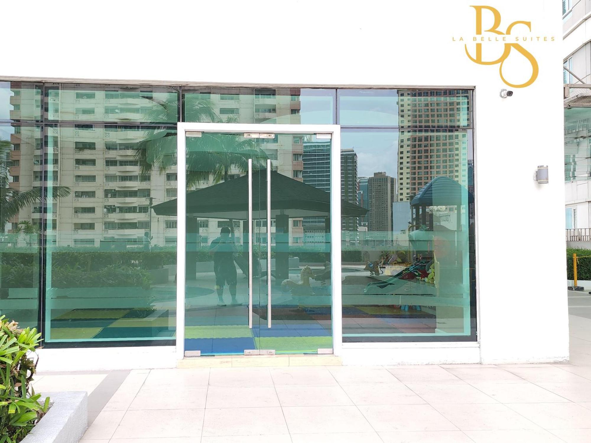 The Beacon Makati New Renovated Ayala Greenbelt Cbd Makati Ph Apartment Manila