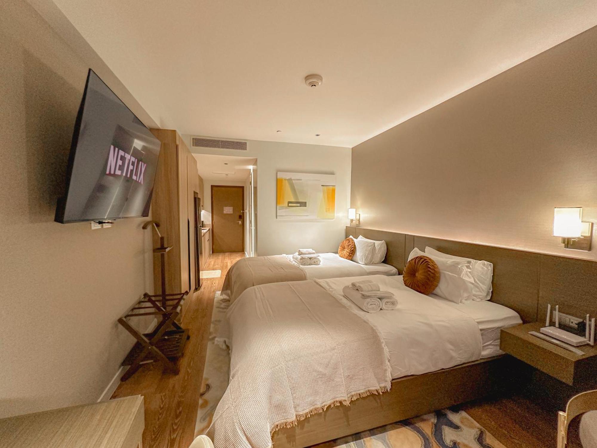 Rockwell View Twin With Free Wifi Pool & Gym *