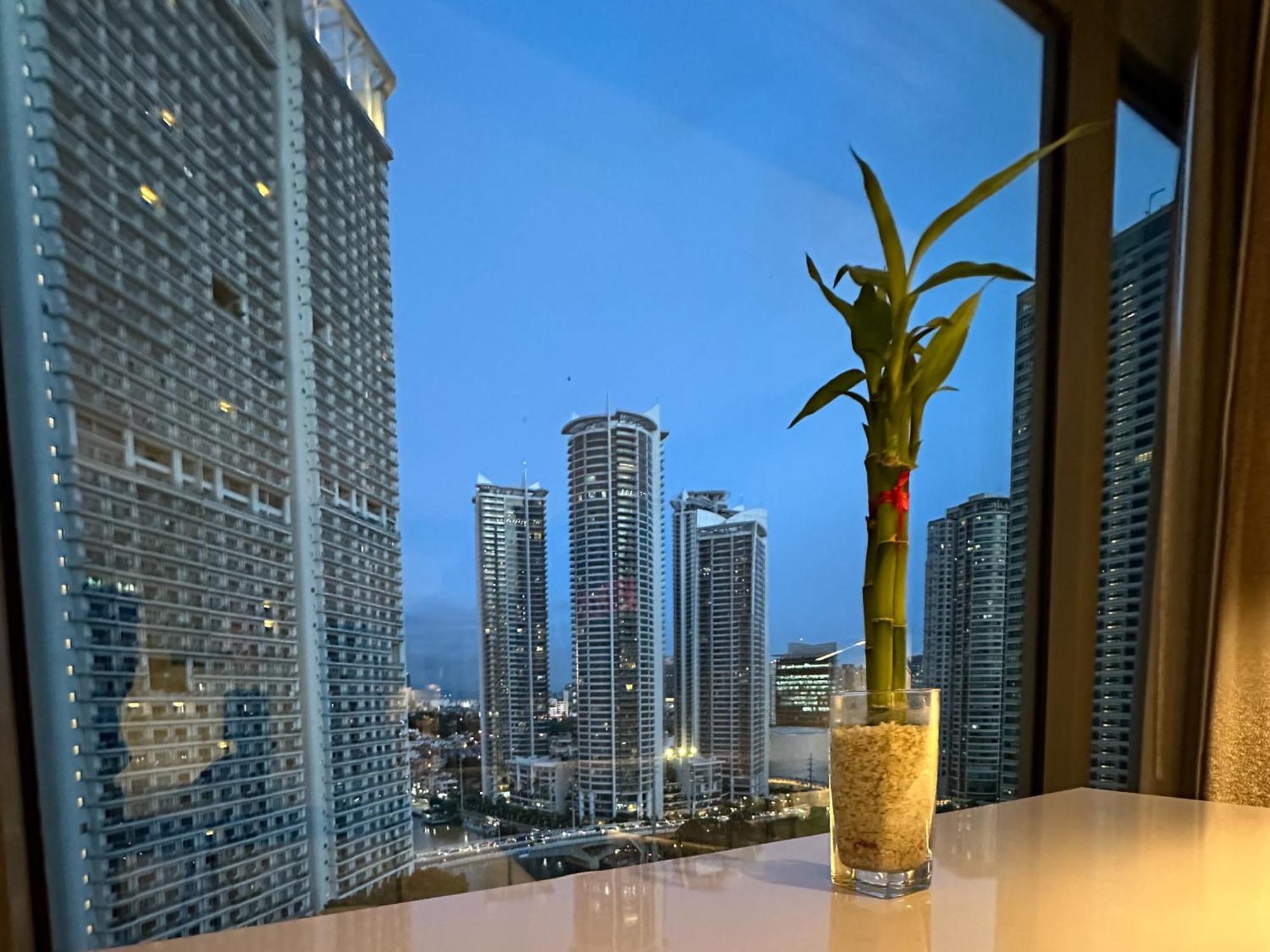 Rockwell View Twin With Free Wifi Pool & Gym *