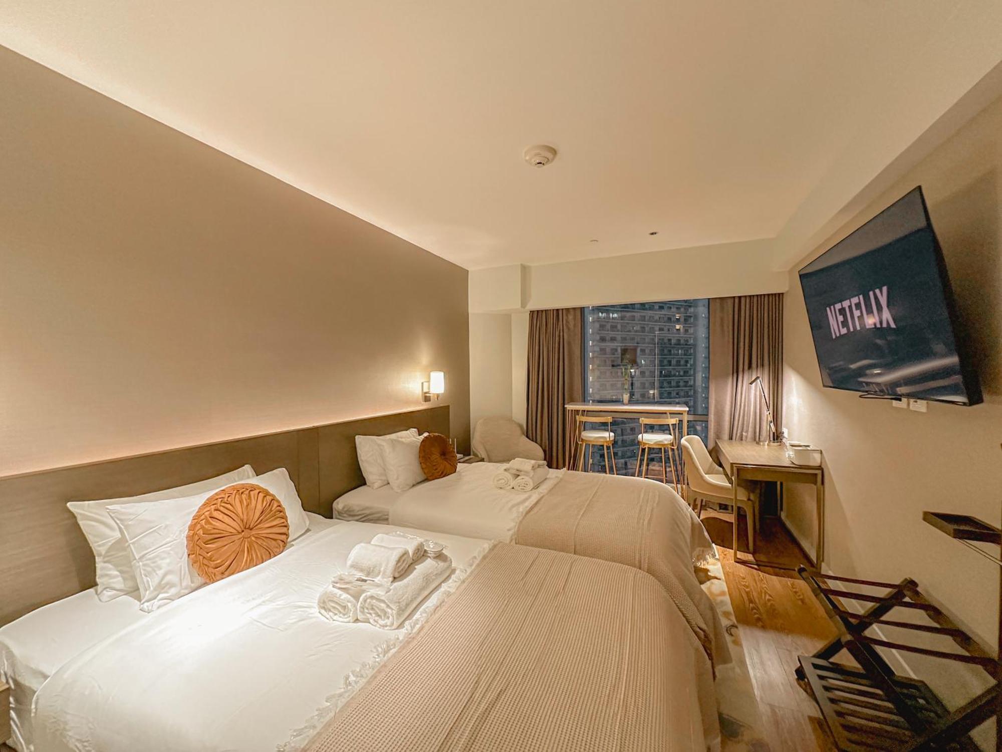Rockwell View Twin With Free Wifi Pool & Gym Apartment