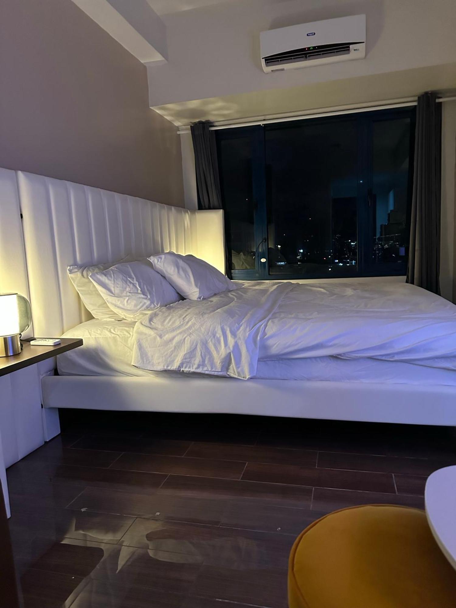 King-size Bed Makati Manila