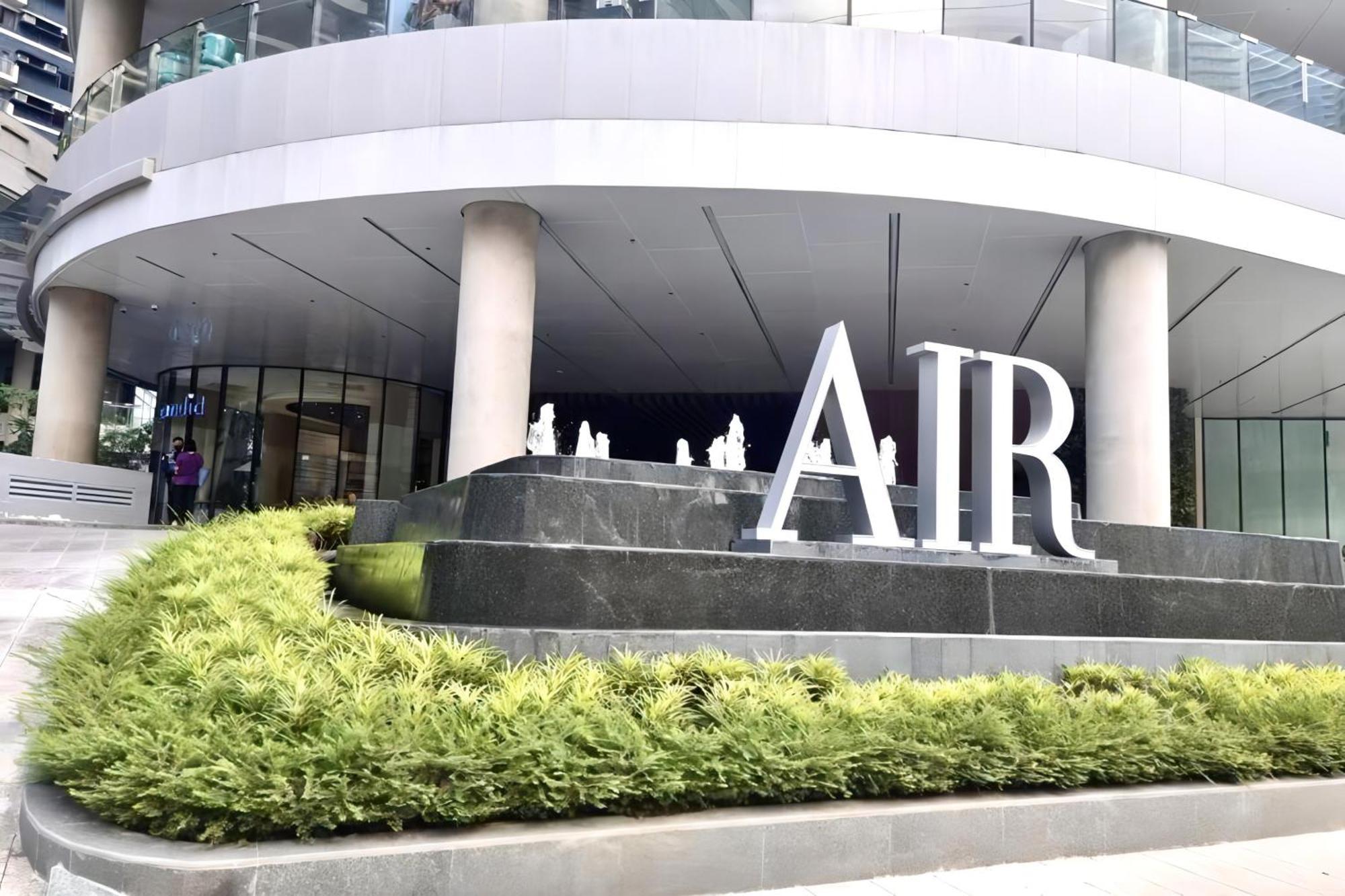 Minimalist 2br In Air Residences - Cozy For Family Manila