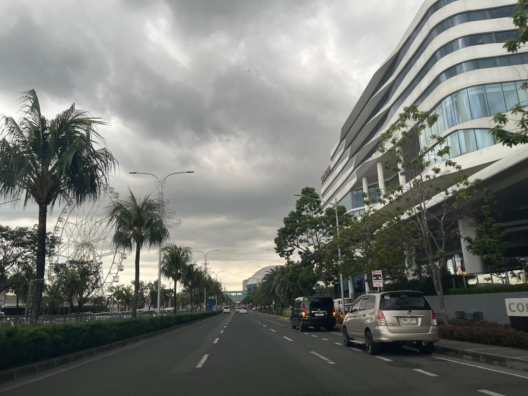 Apartment Gentry Manor With Wifi,balcony Near Okada,moa&naia 8q Manila