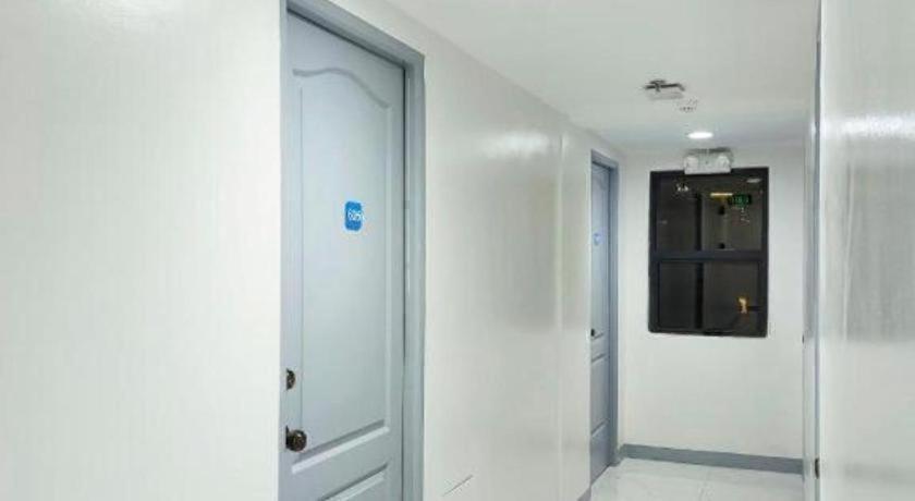 Hotel Airobedz Mckinley *