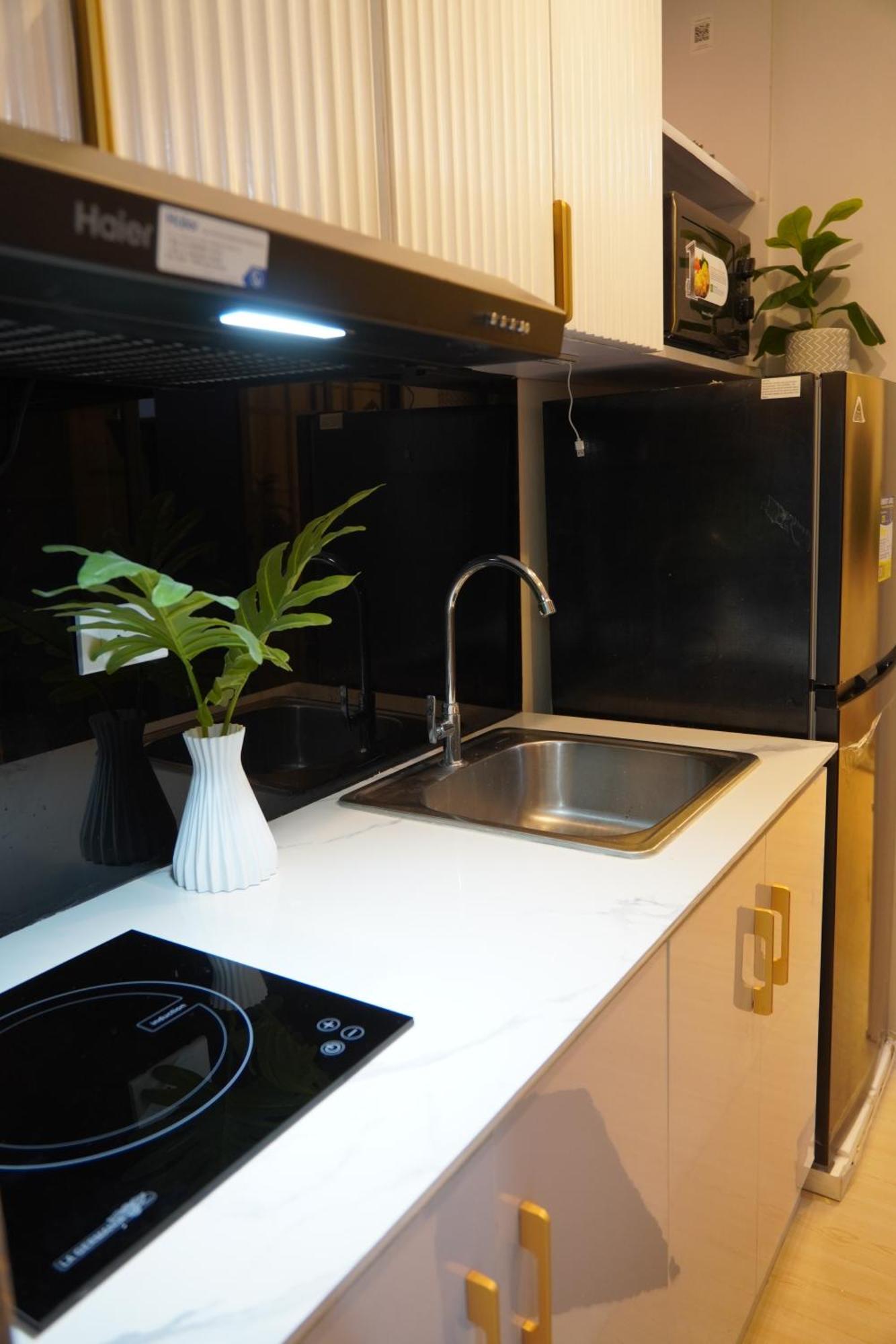Near Naia Terminal 1, 2, 3 Cozy At Field Apartment *