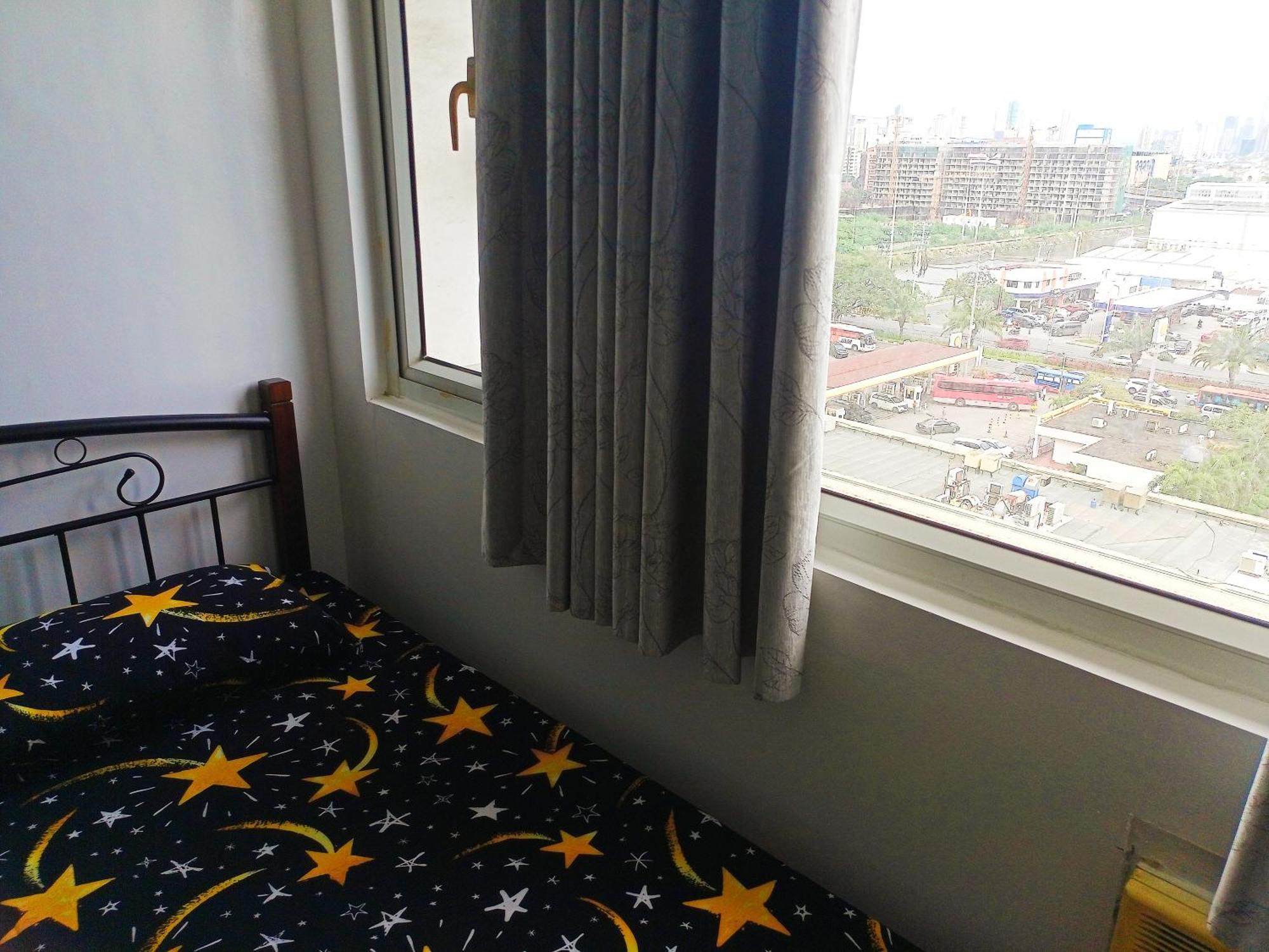 Apartment Near Moa And Naia At Solemare Parksuites Manila