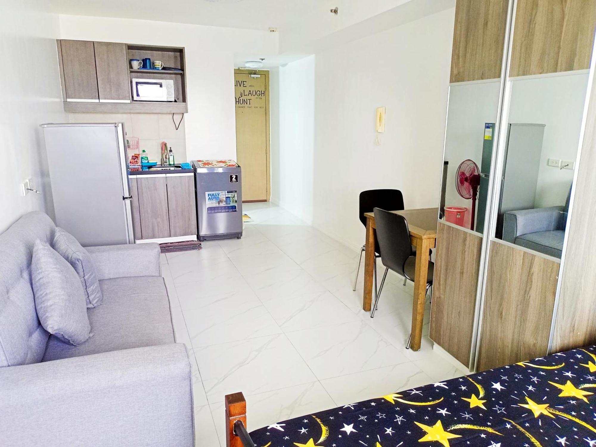 Near Moa And Naia At Solemare Parksuites *