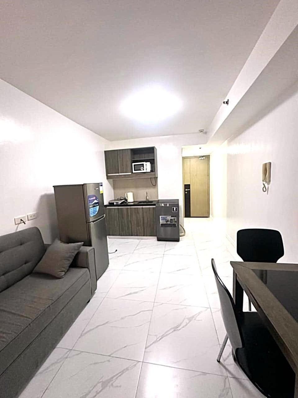 Near Moa And Naia At Solemare Parksuites *