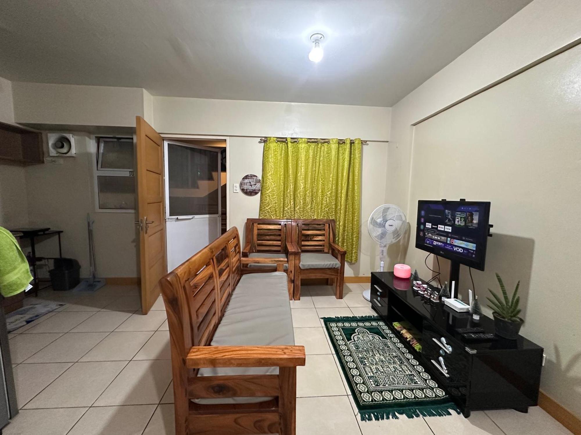 Homey Staycation In Taguig Manila